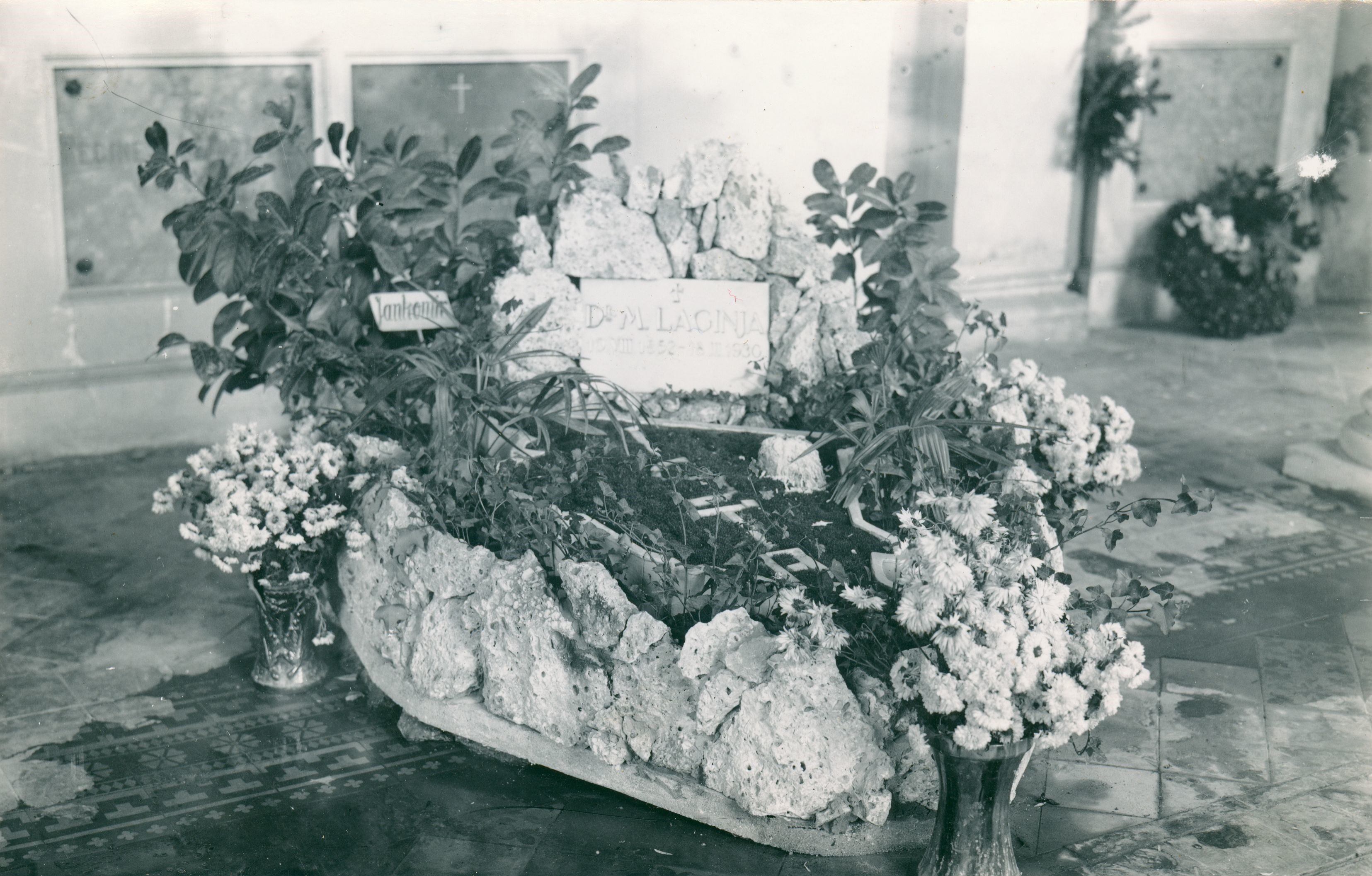 Vladimir Horvat, Zagreb (Mirogoj) - Grob dr. Marka Laginje