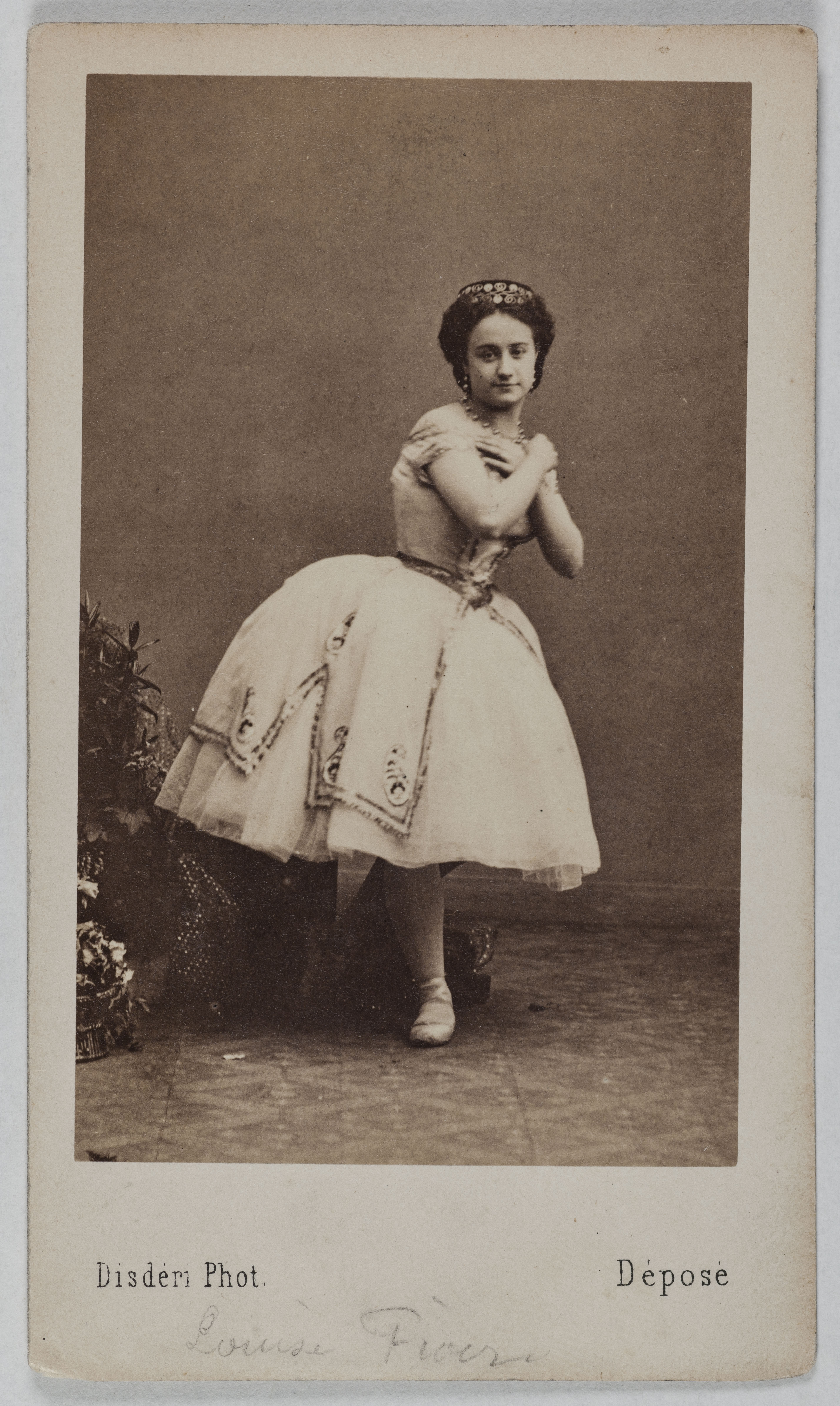 André-Adolphe-Eugène Disdéri, Portrait de Fiocre Louise, (dit Colin) (danseuse)