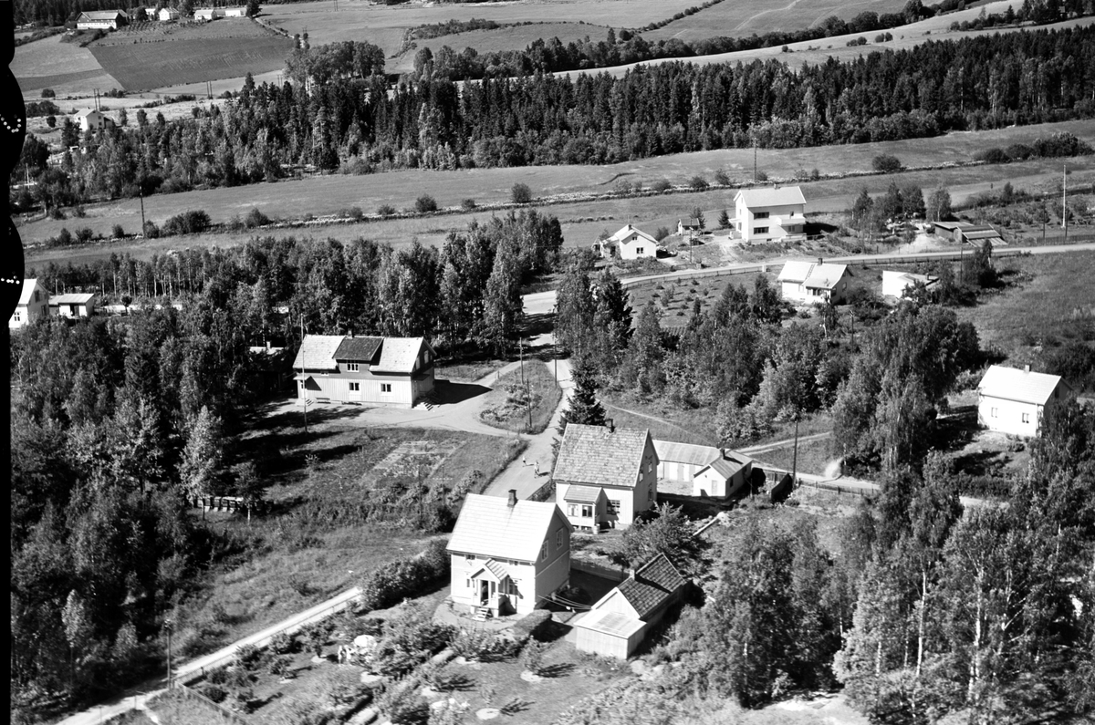 Widerøes Flyveselskap A/S, FLYFOTO HAMAR VEST/STORHAMAR FØR UTBYGGING. NÅ KNUT ALVSONSGATE