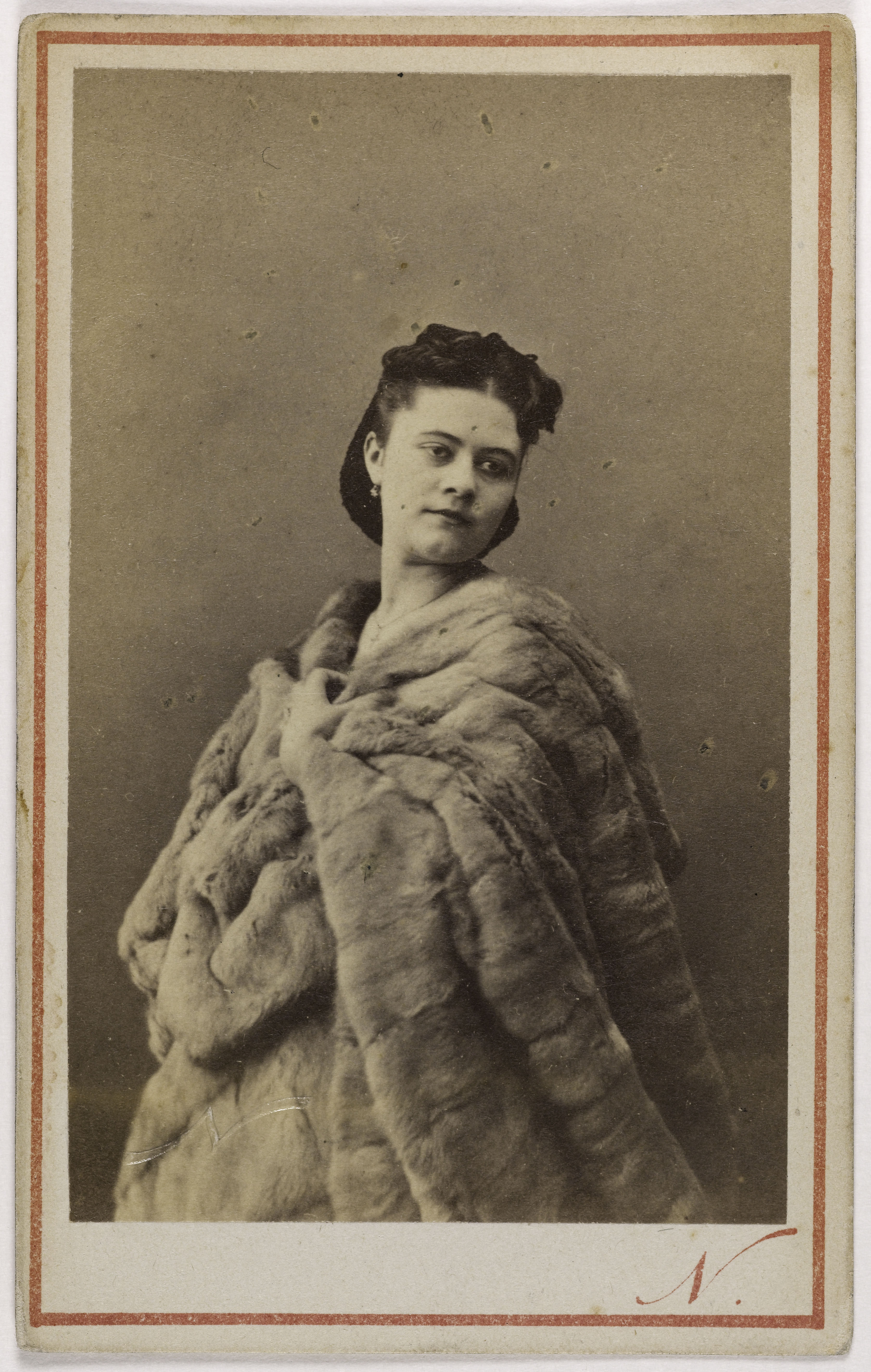 Atelier Nadar, Portrait de Louise Blot (actrice)