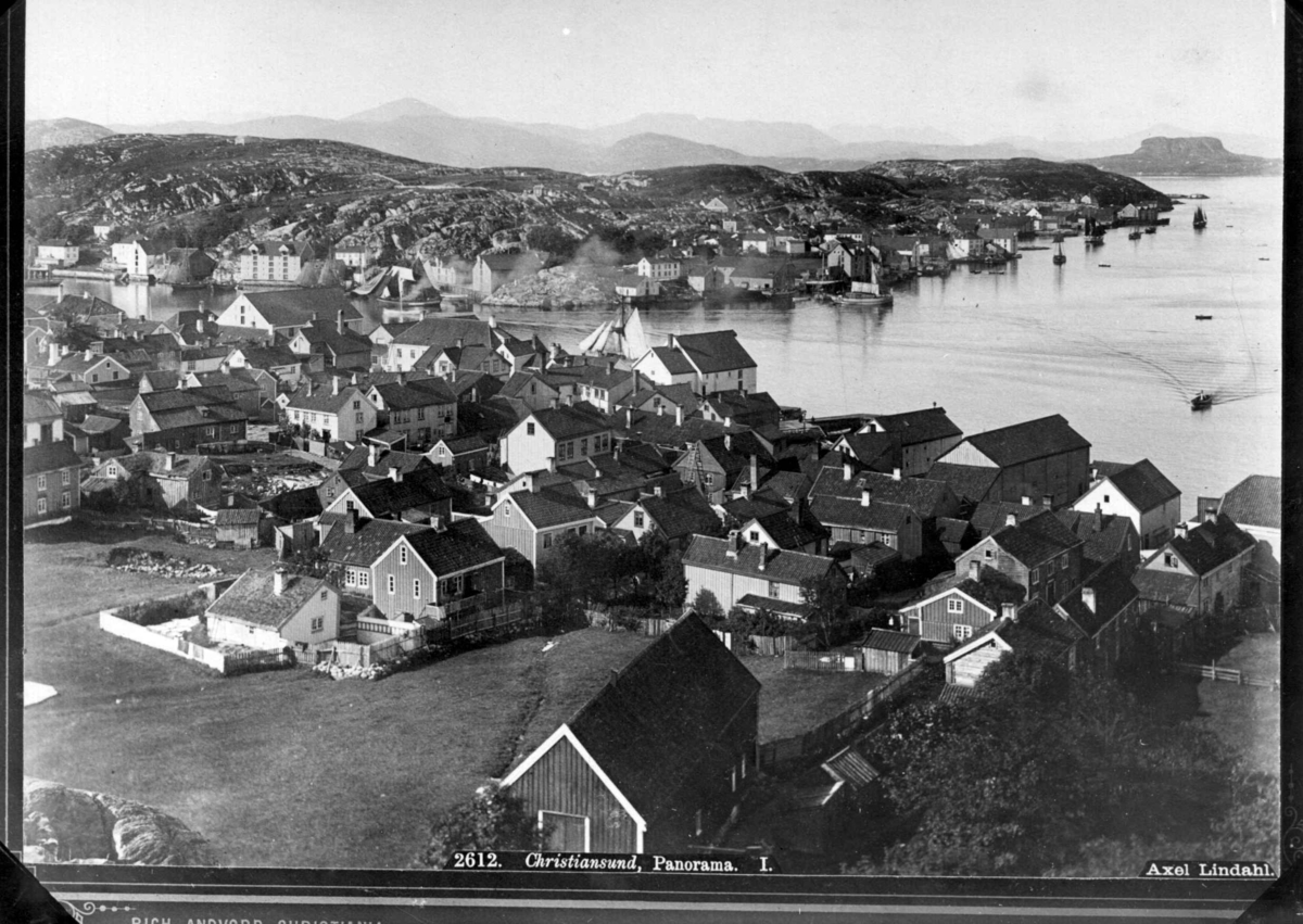 Axel Lindahl, Panorama av Nordlandet, Kristiansund ca 1878-1890. Del av panorama, jfr. NF.00693-052 og -149.