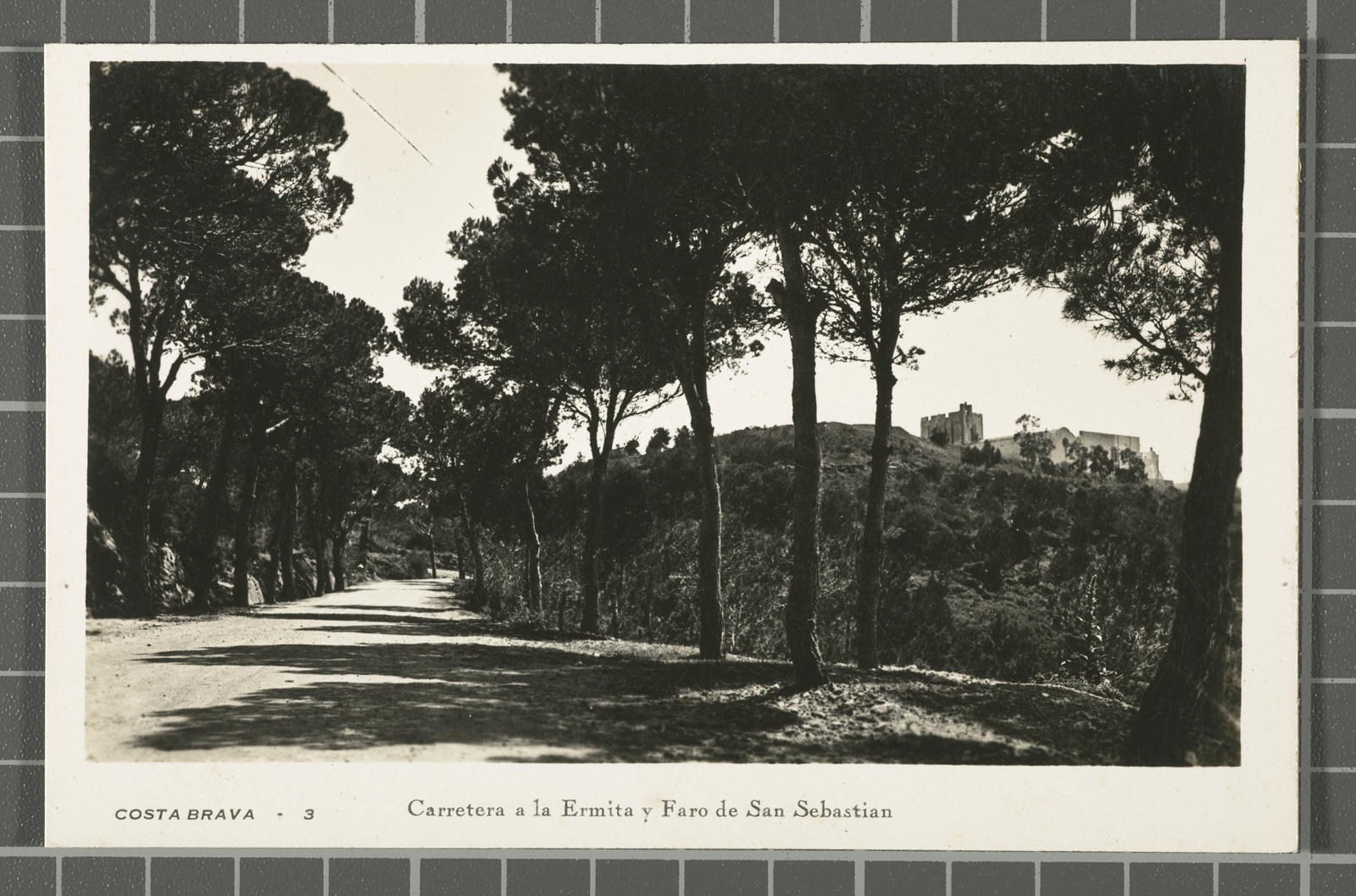 Desconegut, Costa Brava - 3 Carretera a la Ermita y Faro de San Sebastian