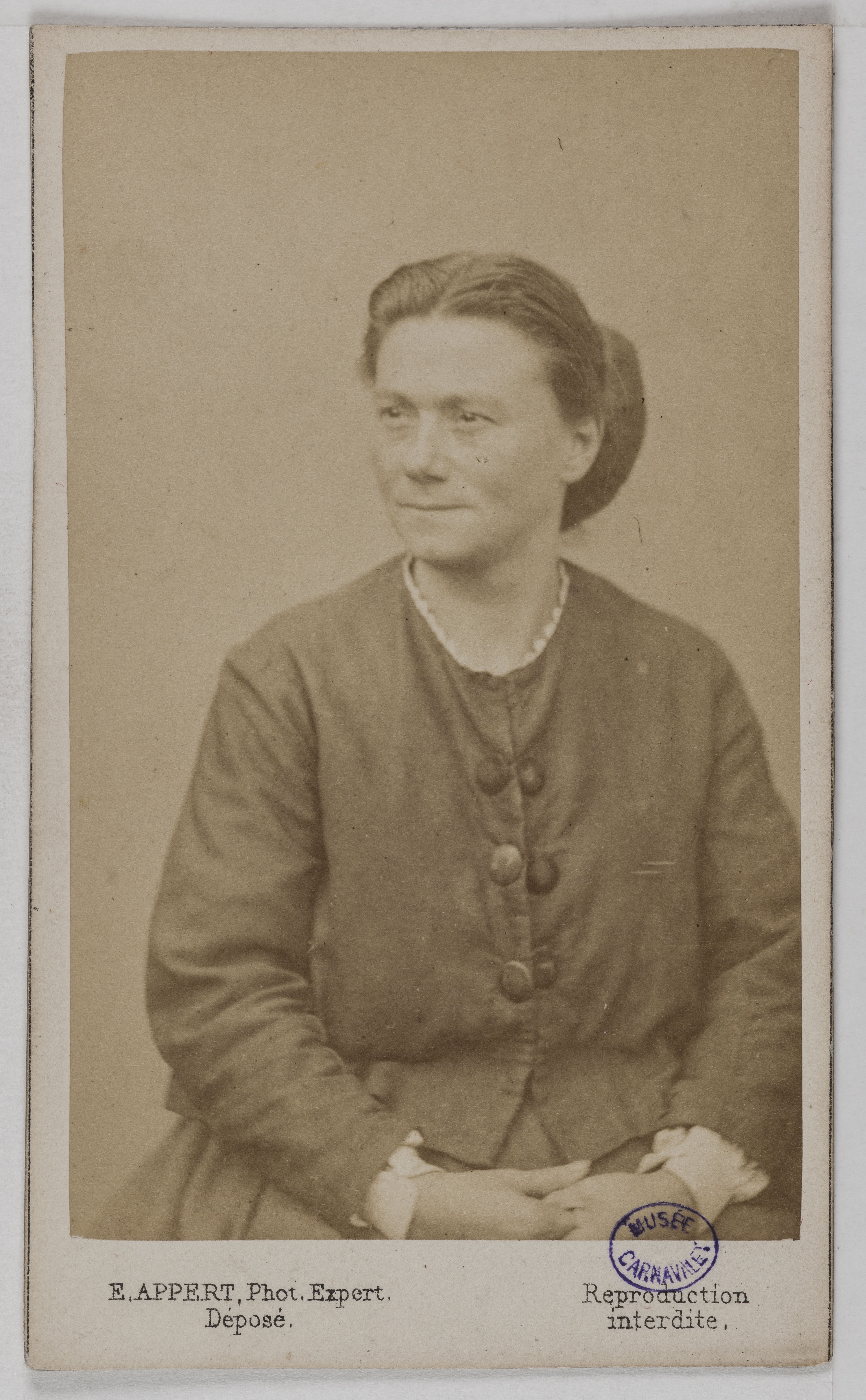 Ernest Charles Appert, Portrait de Marchais Joséphine, pris à la prison des Chantiers à Versailles. Commune de Paris, 1871.