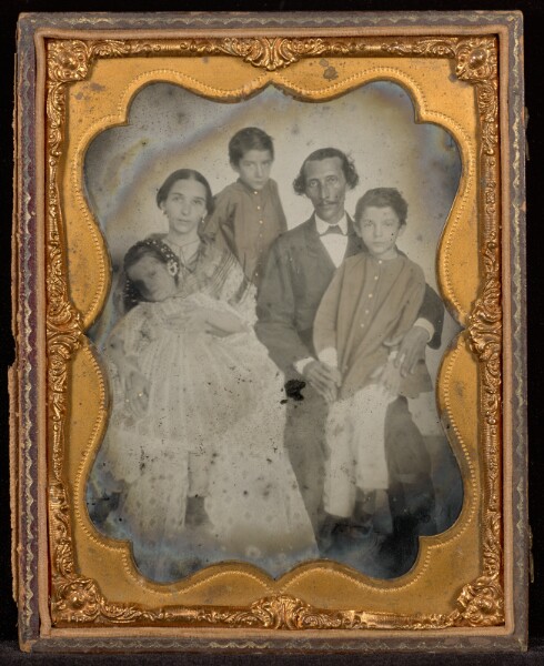 Unknown, [Portrait of a Family]