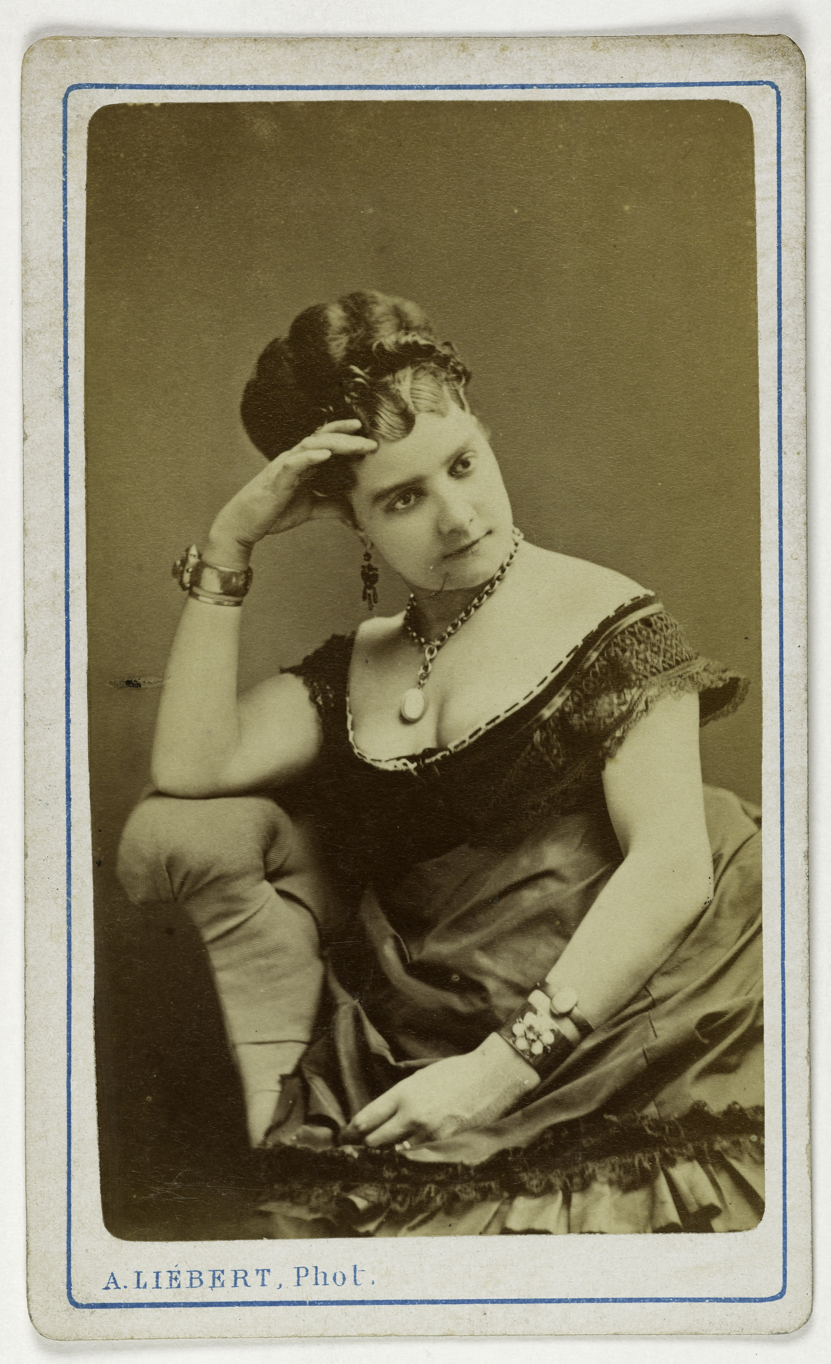 Alphonse Liébert, Portrait d'Hernanda (?), actrice