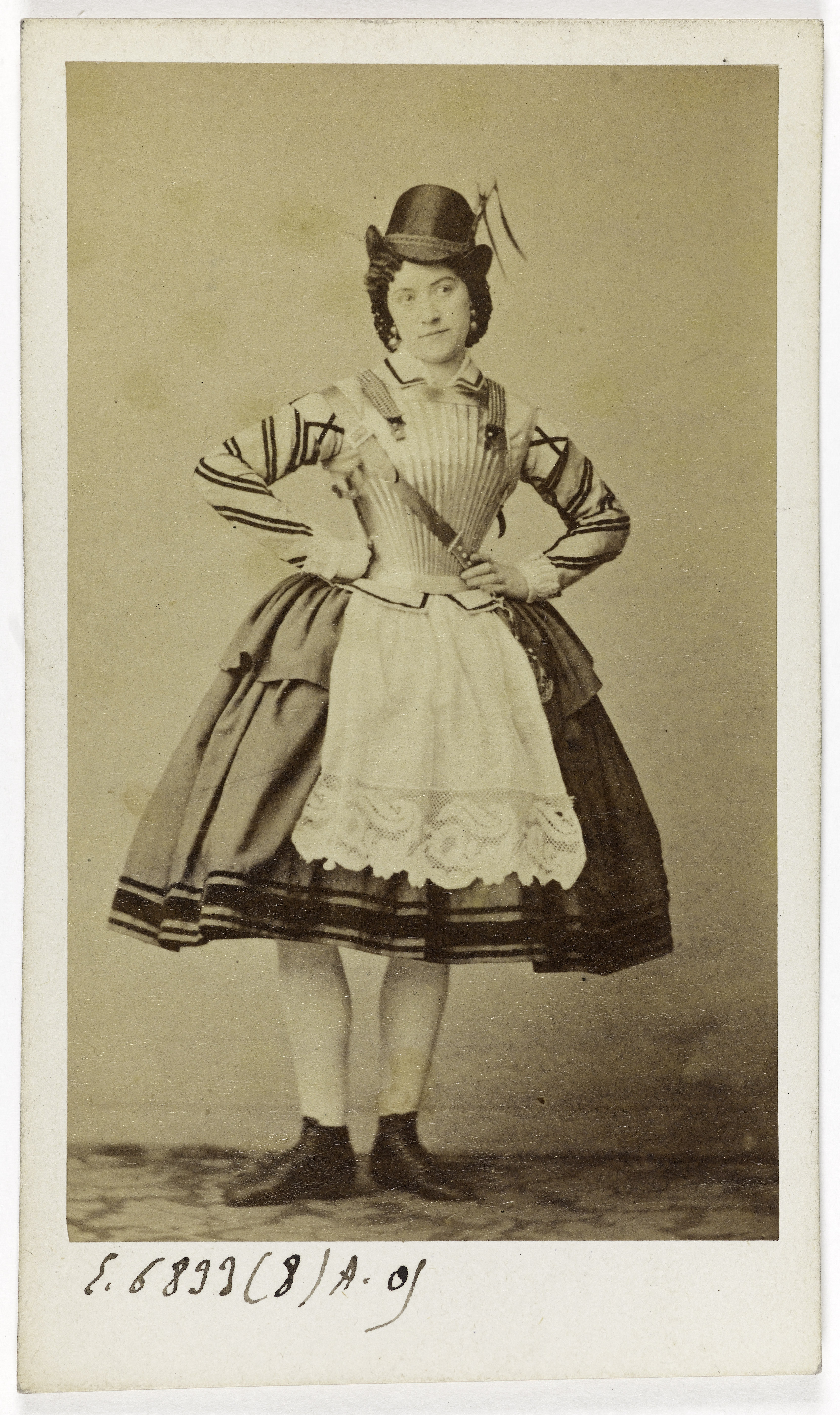 Pierre Petit & Trinquart, Portrait de Louise Marquet, danseuse à l'Opéra entre 1852 et 1870.