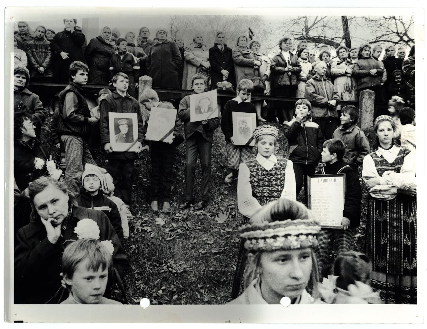 Nežinomas fotografas, Rezistentų laidojimas Raudondvaryje