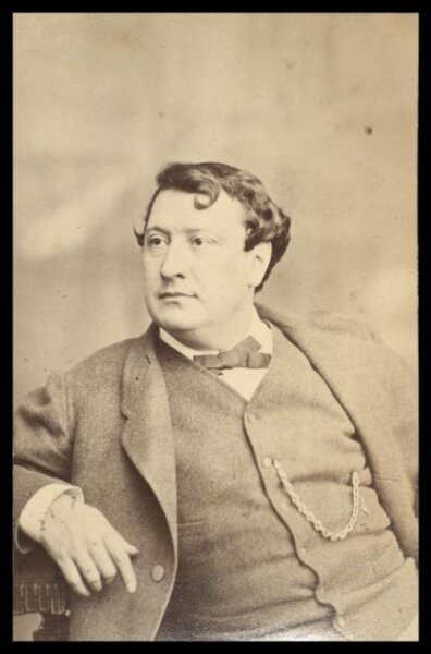 London Stereoscopic and Photographic Company, Guy Little Theatrical Photograph