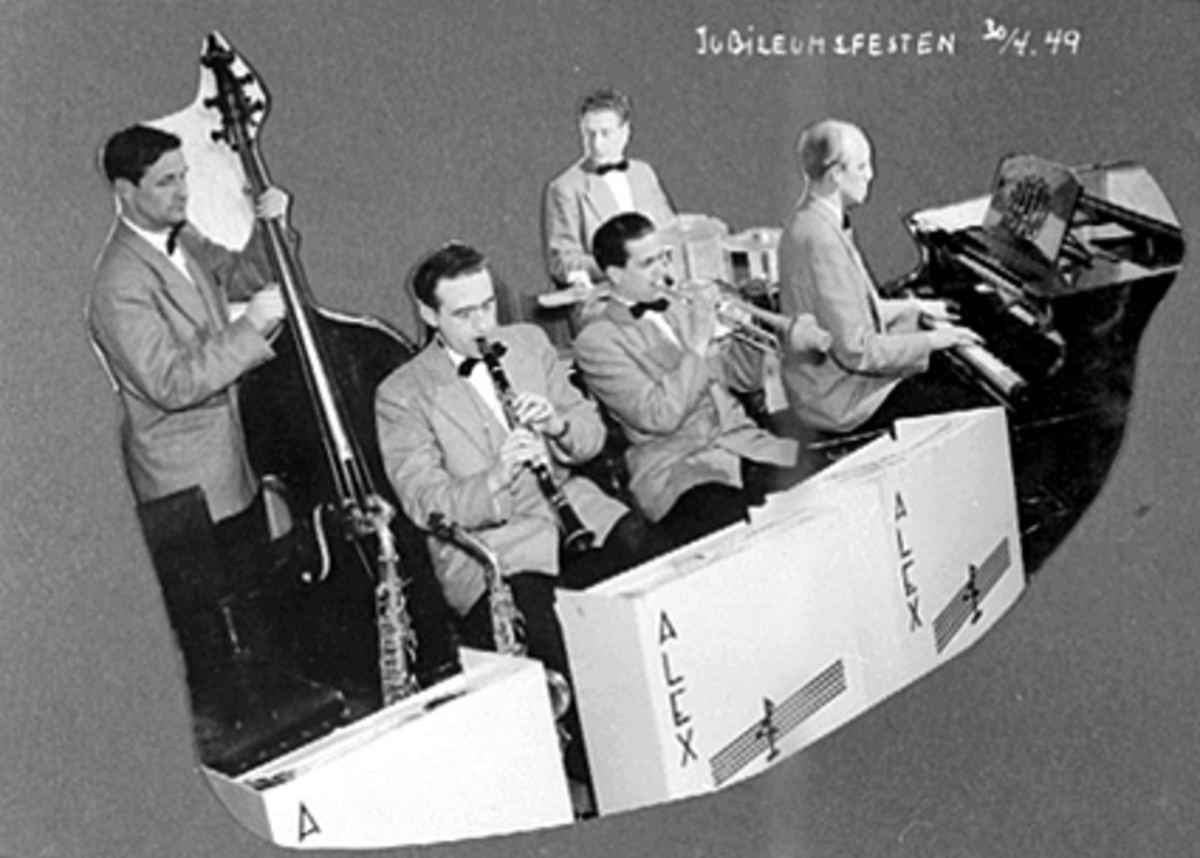 Anno Domkirkeodden, GRUPPE 5 MENN, ORKESTER, ALEX BAND MED ARNE ØSTBY, EGIL ALEX HANSSEN, HENNY ELFSTEDT, HENRY GULBRANDSEN, THOR MONSEN PÅ TROMMER, JUBILEUMSFEST FOR IDEAL FLATBRØDFABRIKK I 1949