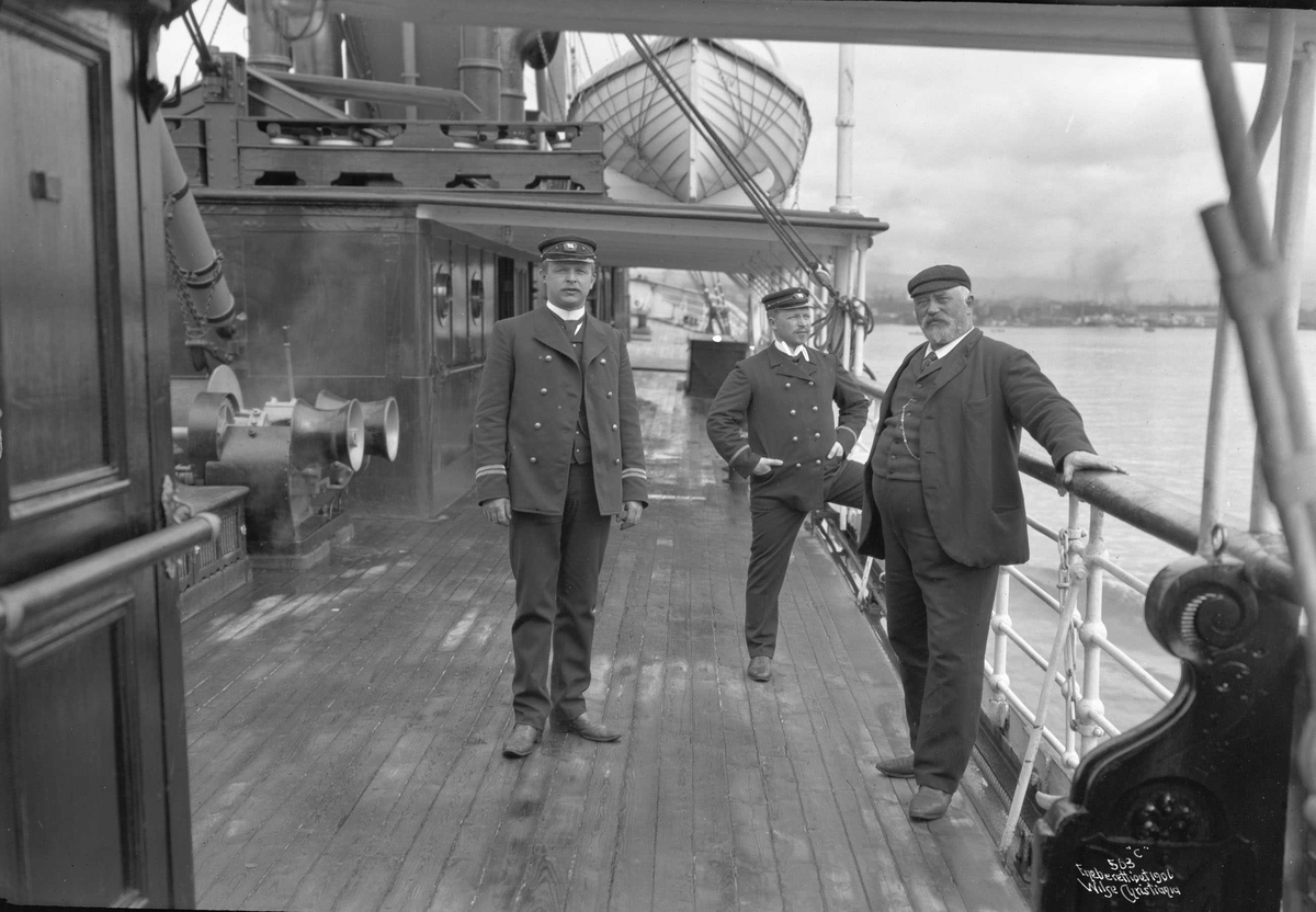 Anders Beer Wilse, D/S Olaf Kyrre (b. 1886, Martens, Olsen & Co., Bergen), styrmann og maskinist