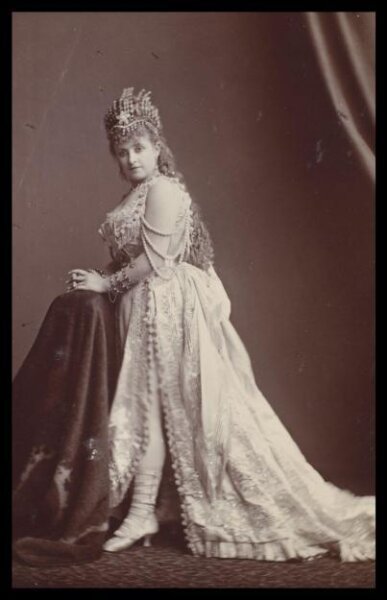 London Stereoscopic and Photographic Company, Guy Little Theatrical Photograph