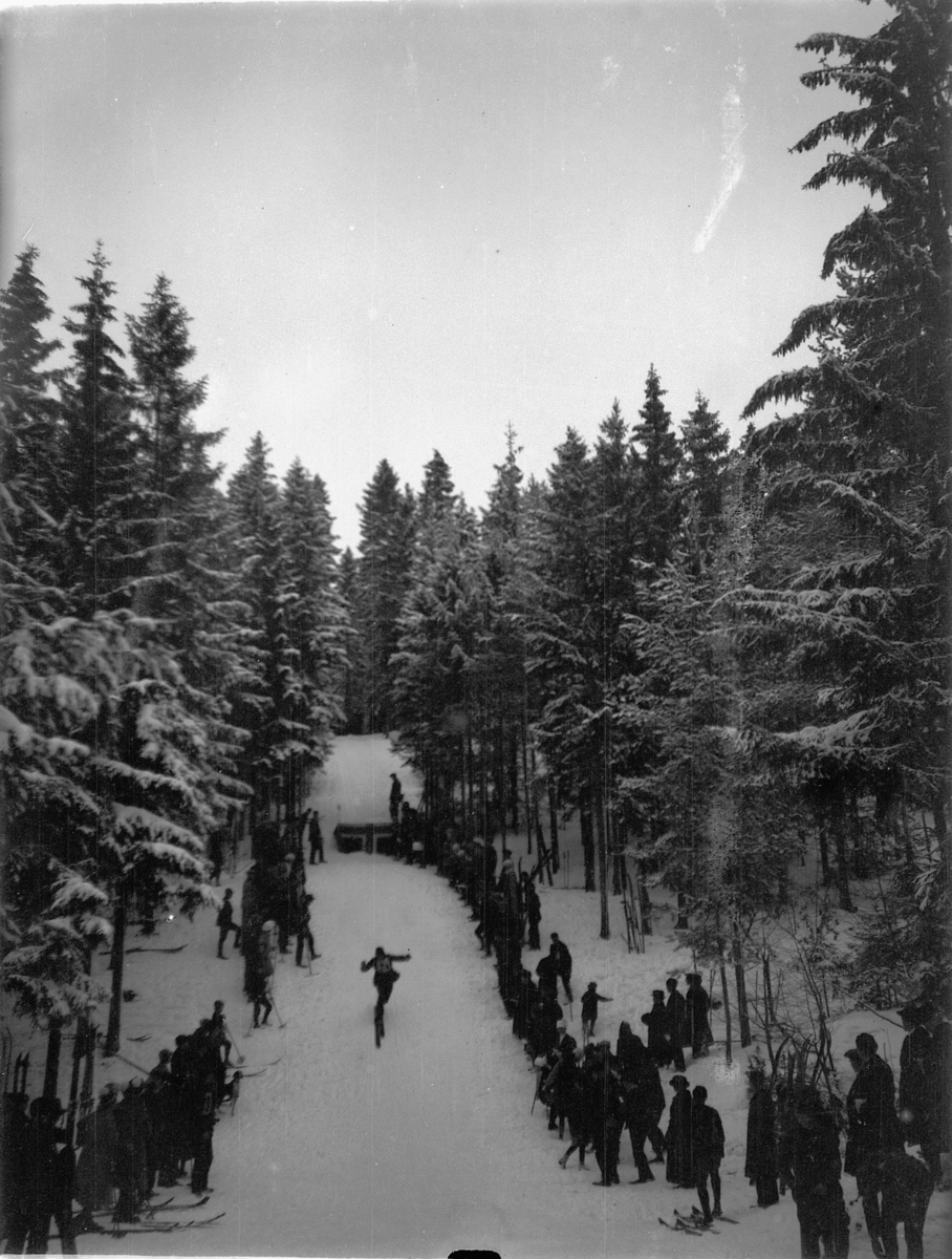 Ragnvald Andersen, Hoppbakke, skirenn.