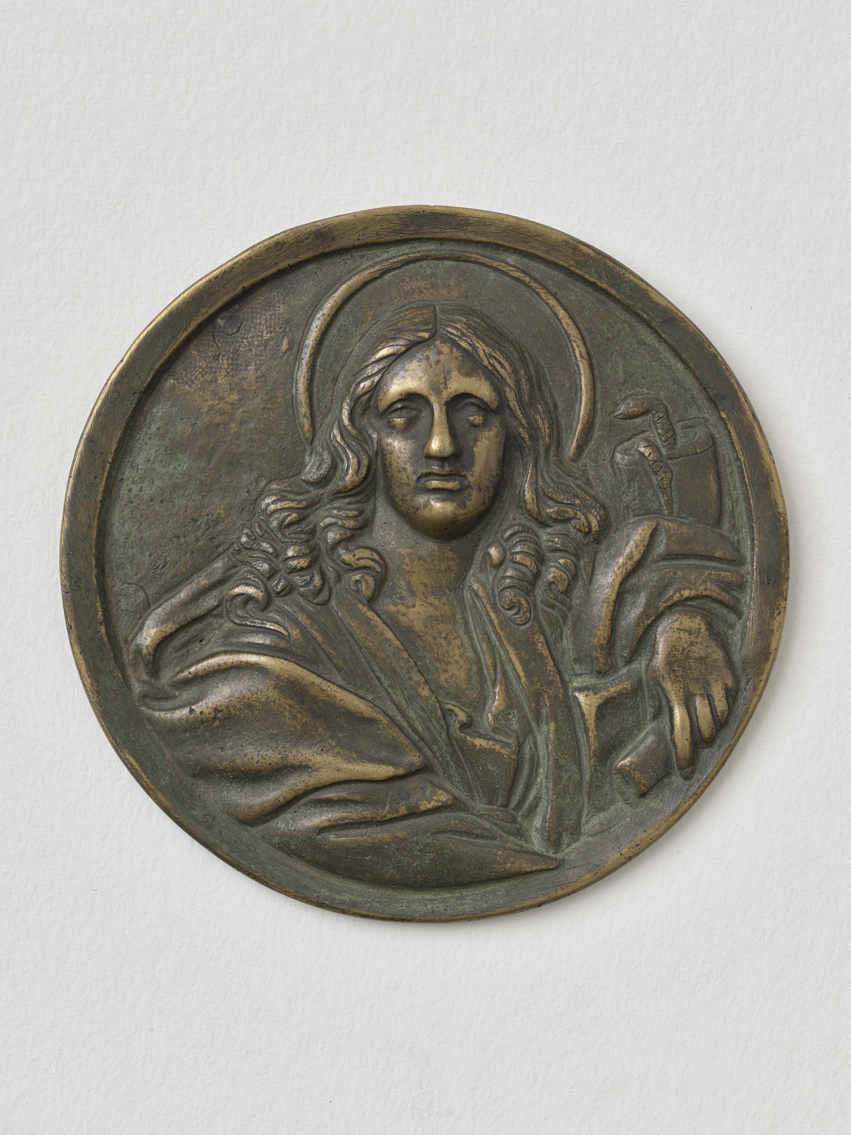 Unknown artist, Bronzerelief des Evangelisten Johannes nach Domenico Zampieri, 17. Jh.