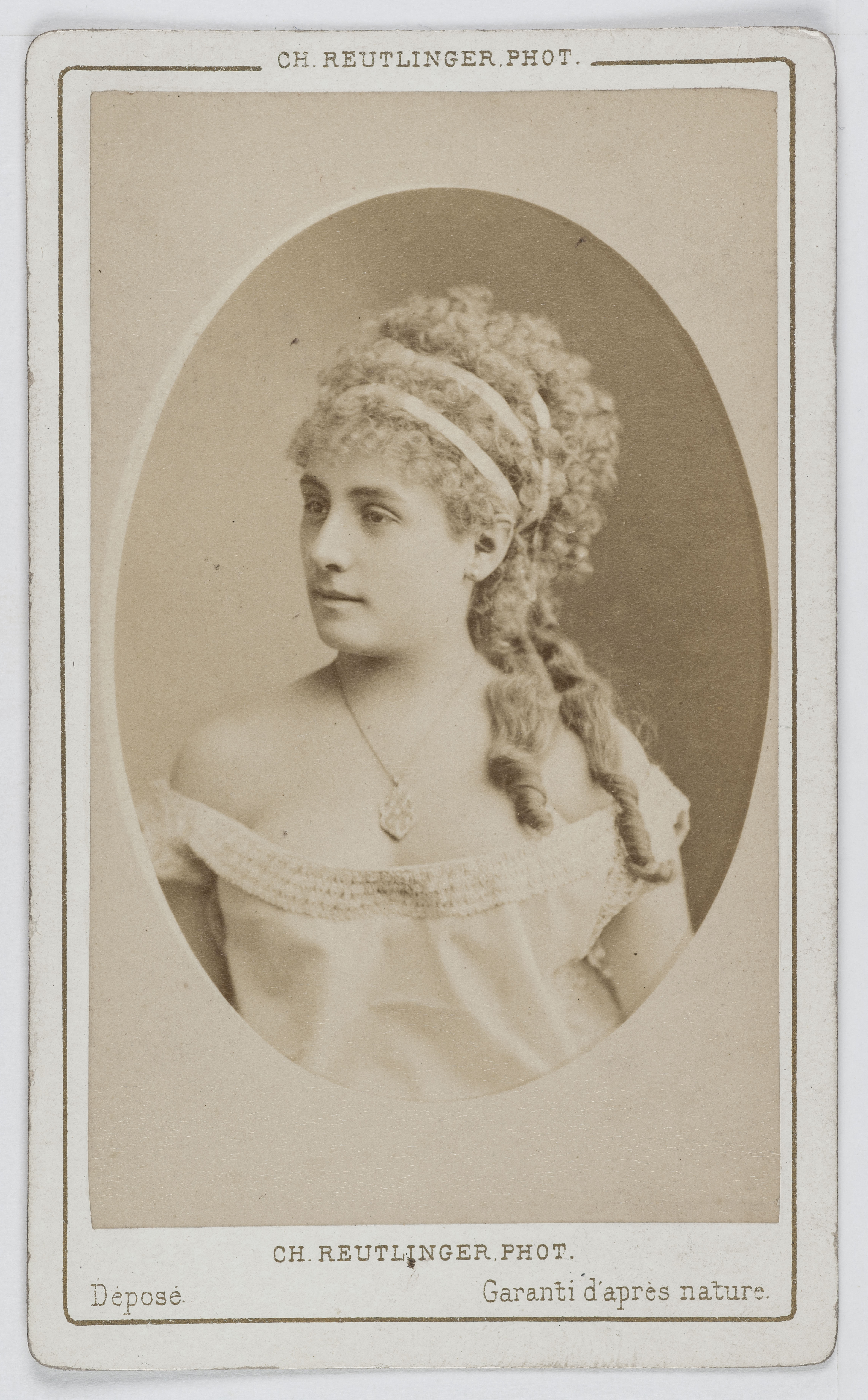 Charles Reutlinger, Portrait de Stella, actrice au Théâtre des Nouveautés.