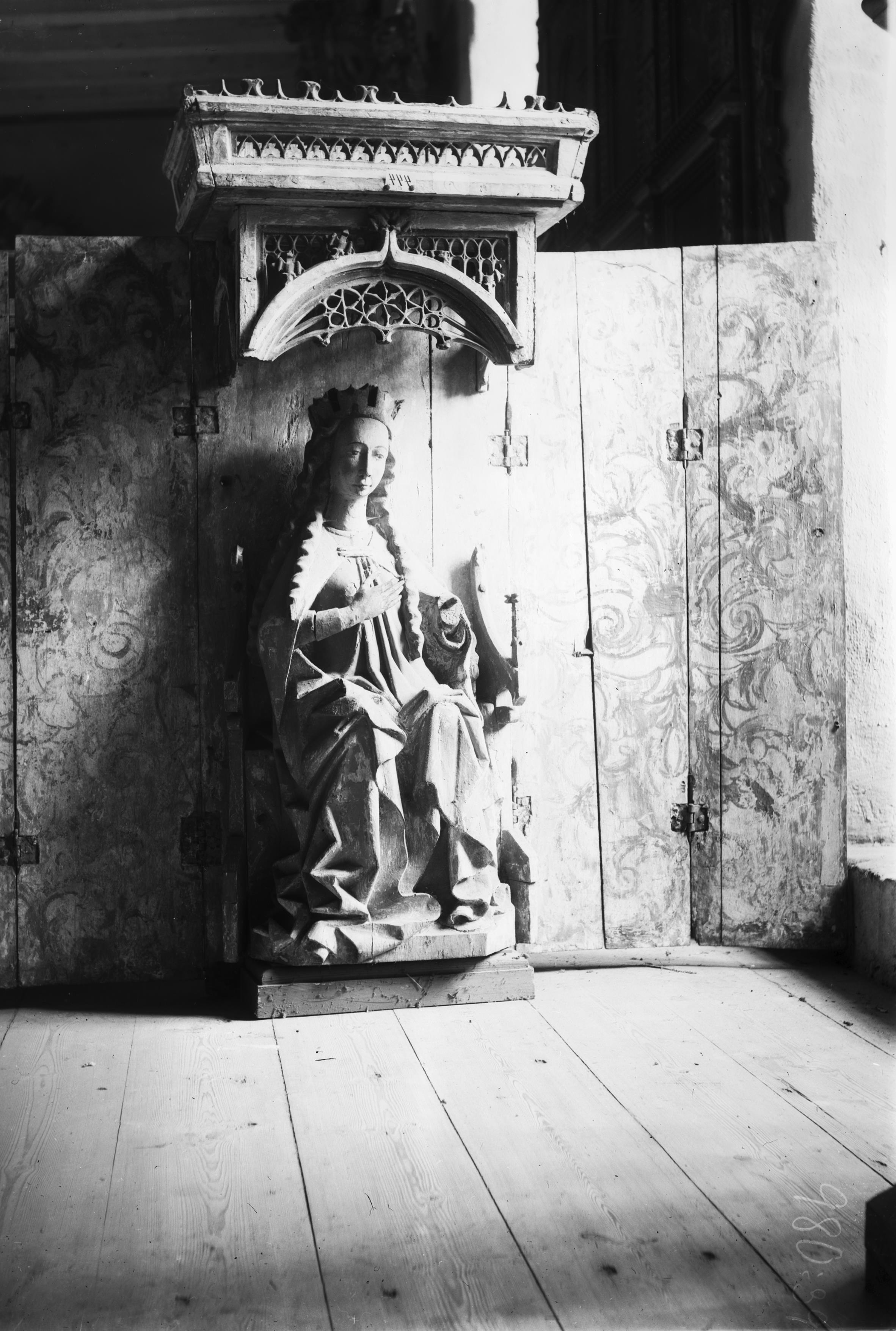 Manne Hofrén, Alböke kyrka