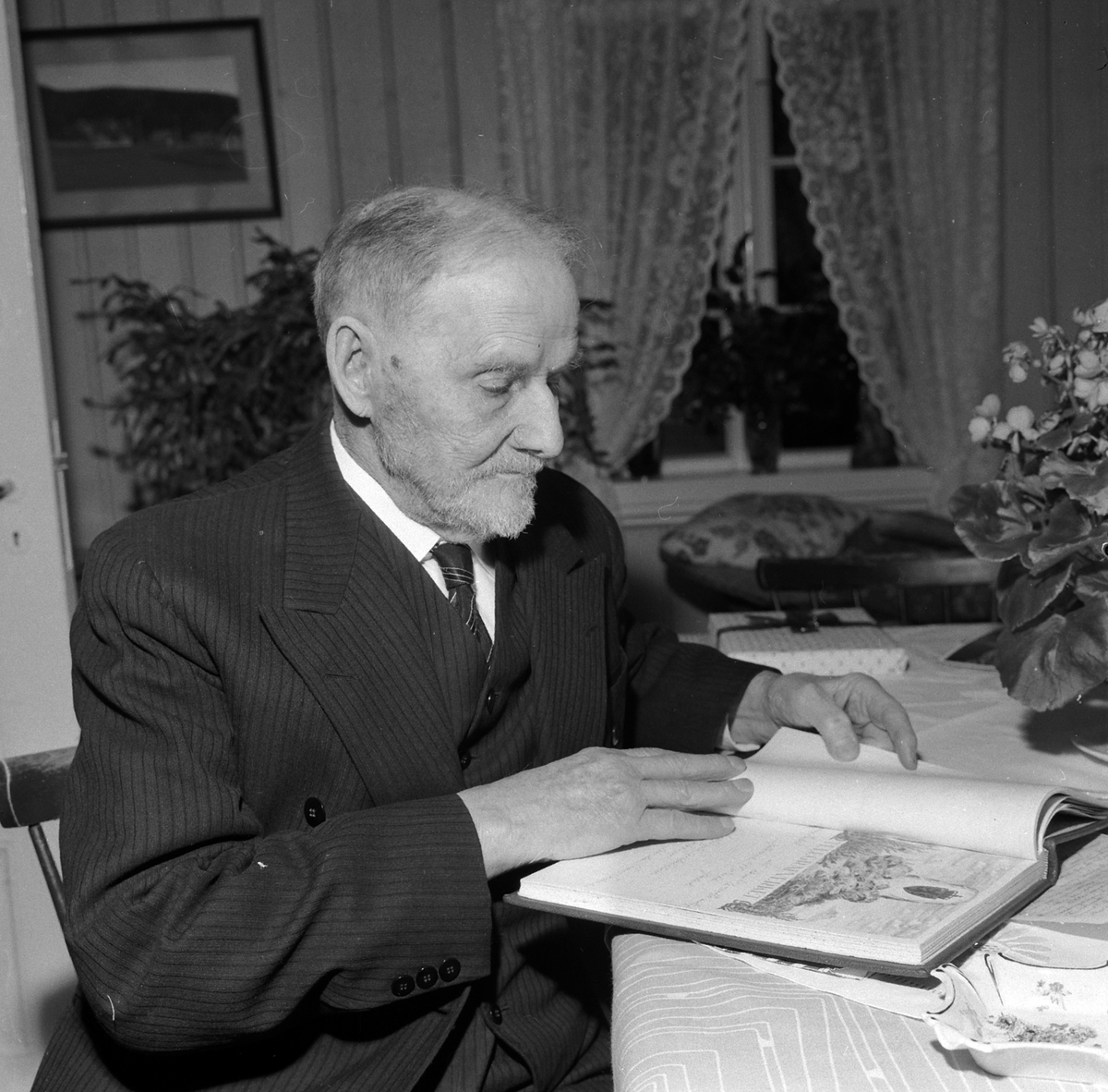 Adolf Skjegstad, ASK-02501