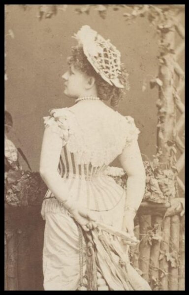 London Stereoscopic and Photographic Company, Guy Little Theatrical Photograph