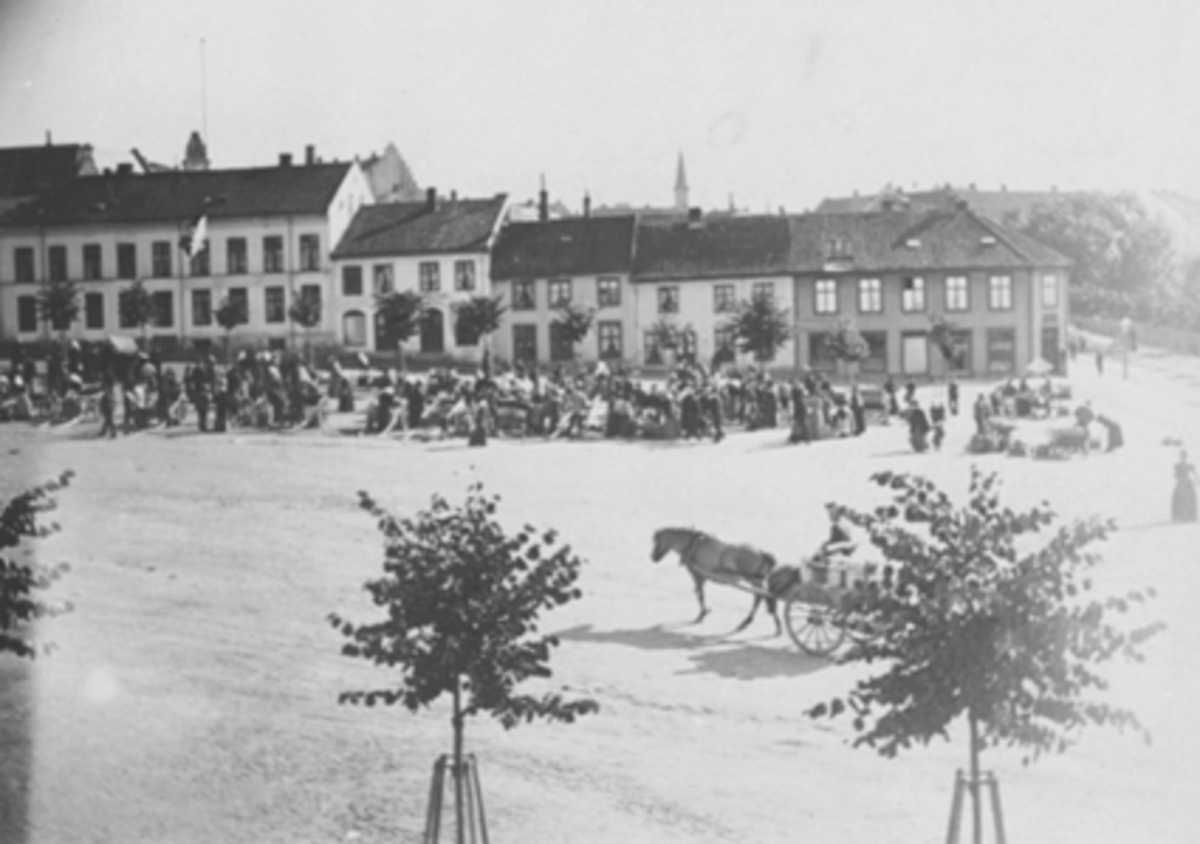 Anno Domkirkeodden, STORTORGET, TORGHANDEL, OPLANDSKE HOTELL TIL SIMENSGÅRDEN
