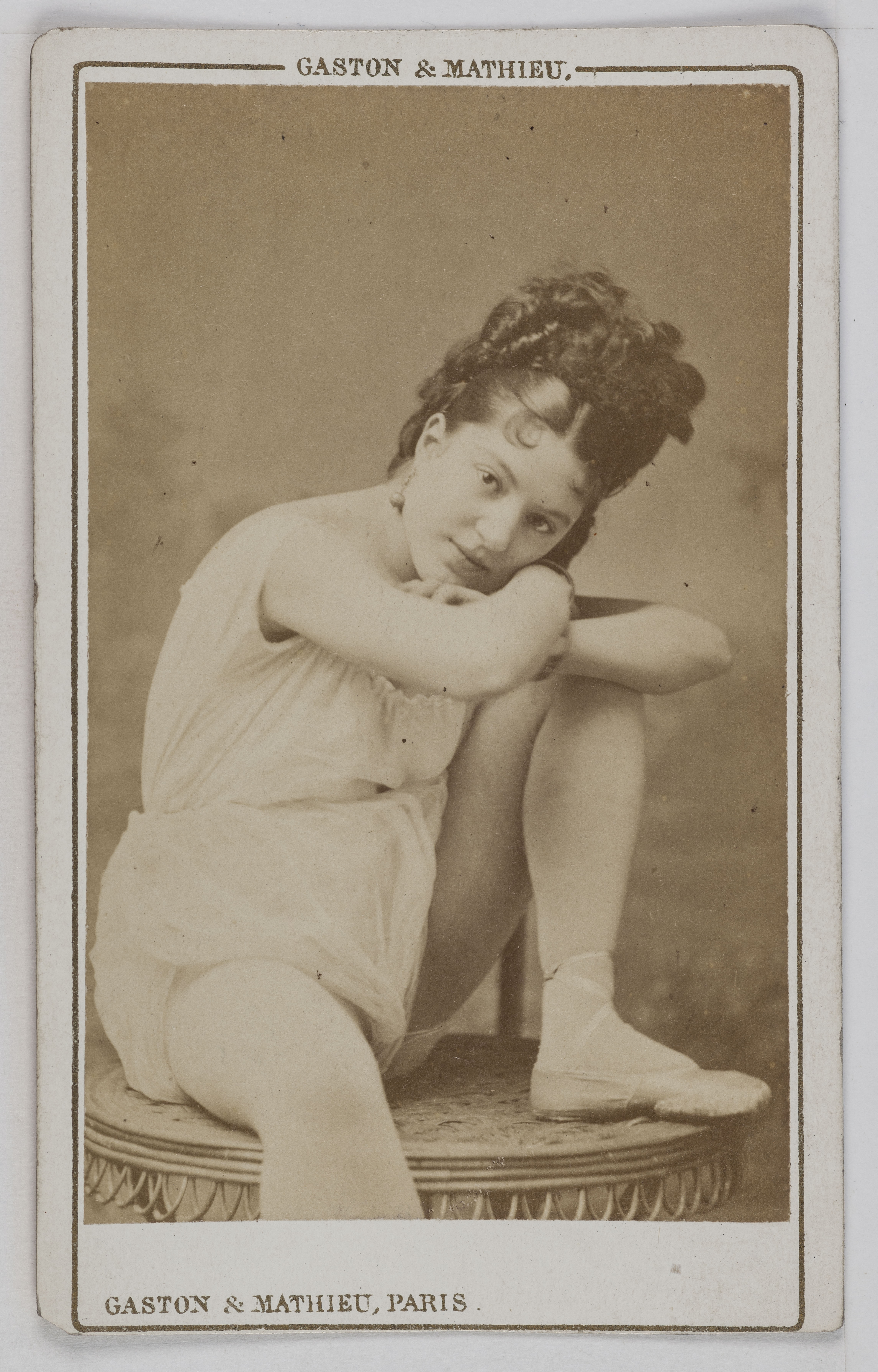 Gaston & Mathieu, Portrait de Blanche de Varennes, danseuse de 1872 à 1884.