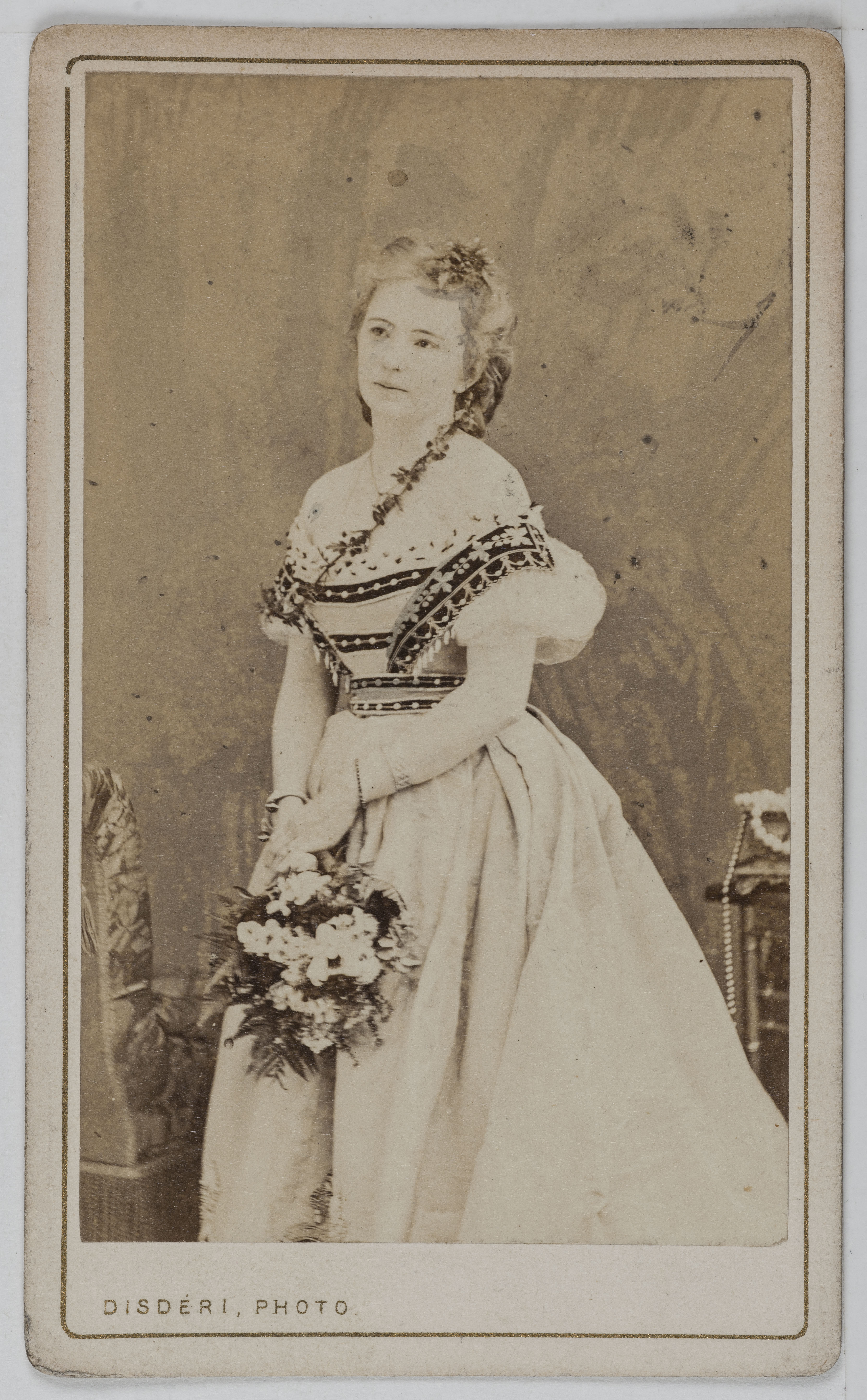 André-Adolphe-Eugène Disdéri, Portrait de Ilma de Murska, actrice au théâtre des Italiens de 1868 à 1869.