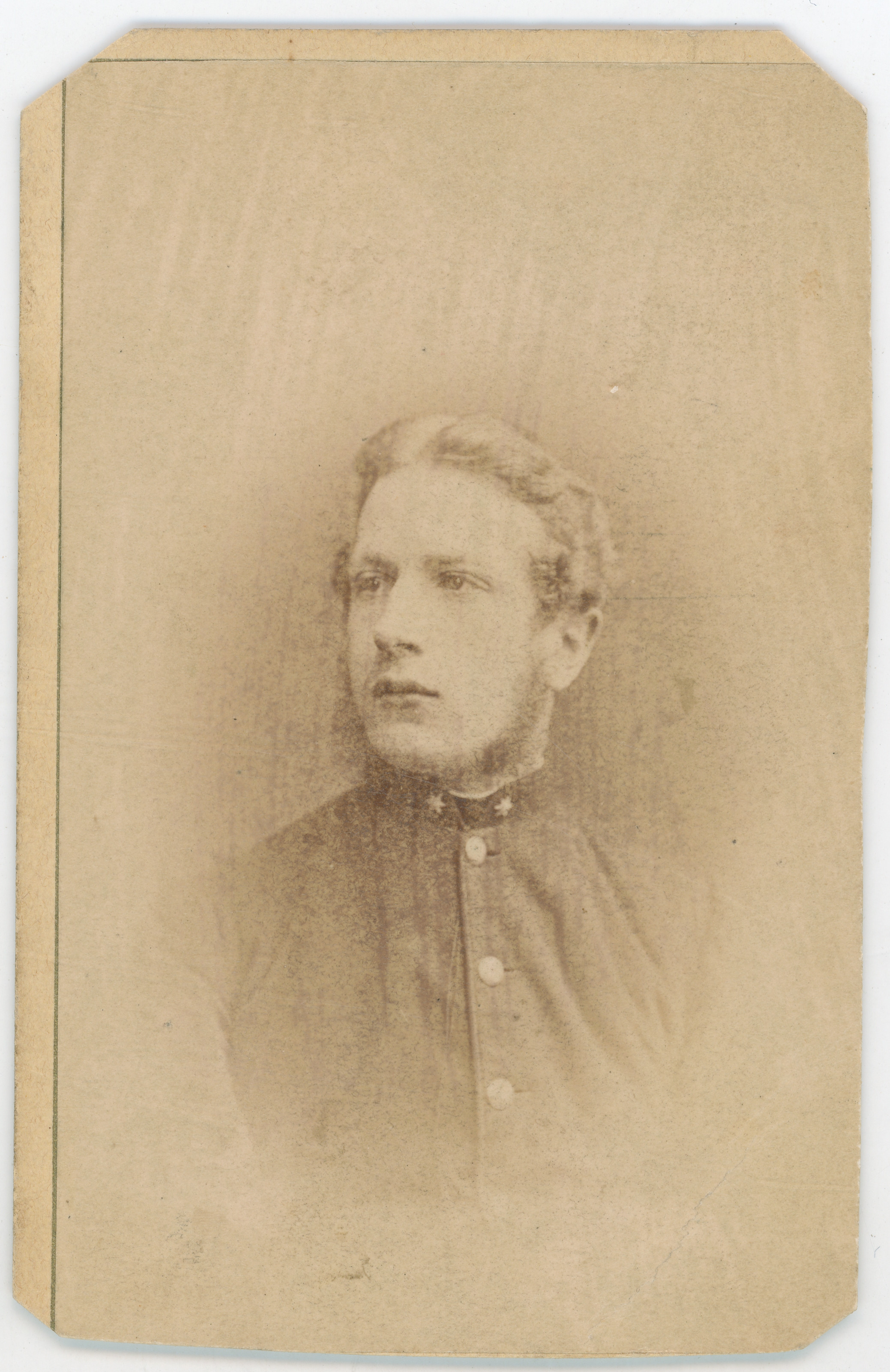 Julius Gertinger, Muškarac u uniformi