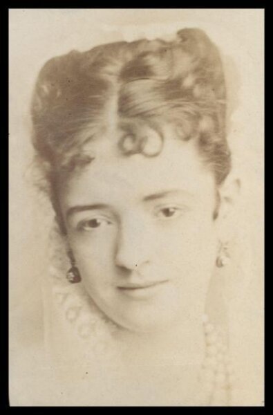 London Stereoscopic and Photographic Company, Guy Little Theatrical Photograph