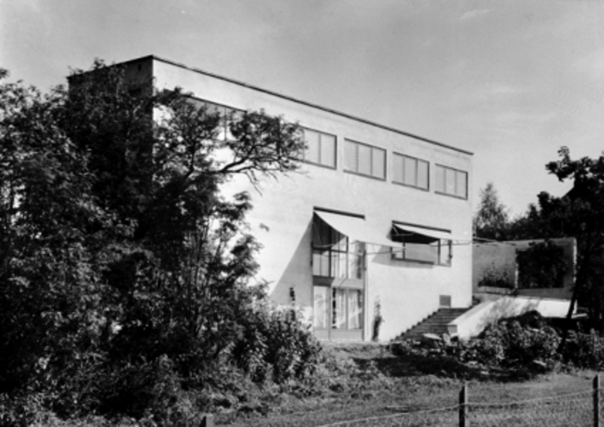 Anno Domkirkeodden, EKSTERIØR, SYDSIDEN, "BORG". STORHAMARGT. 126