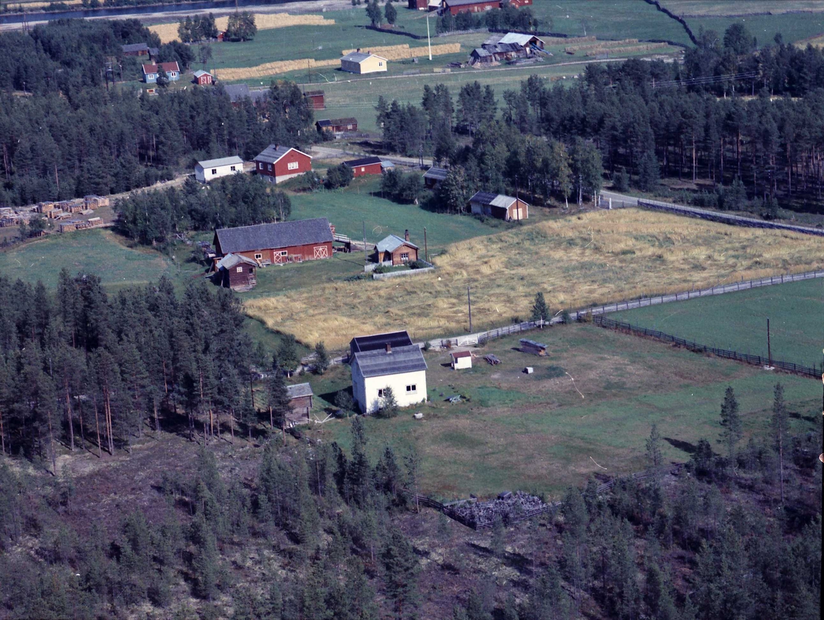 Widerøes Flyveselskap A/S, Gårdsbruk.