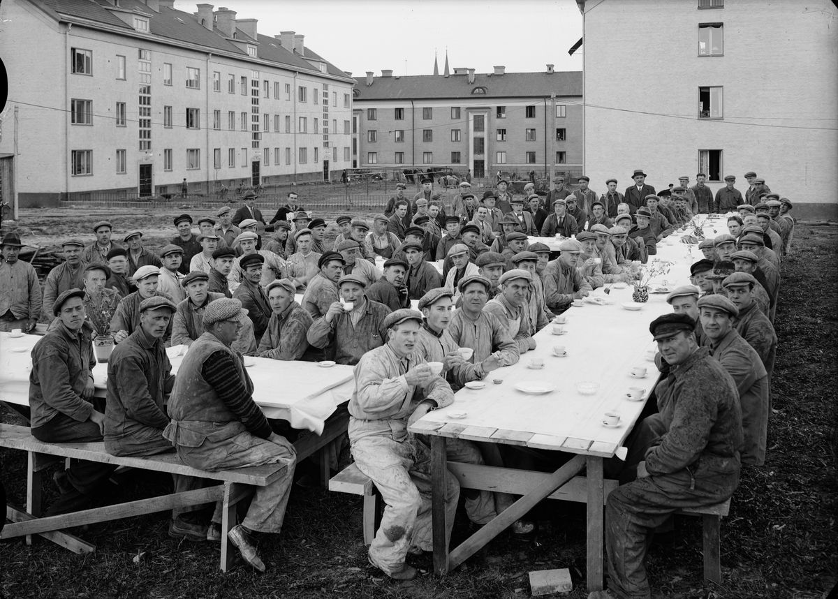 Paul Sandberg, TaklagTakwith the master builder Anders Diös, the district of Alög, Kvarngärdet, Uppsala 1936