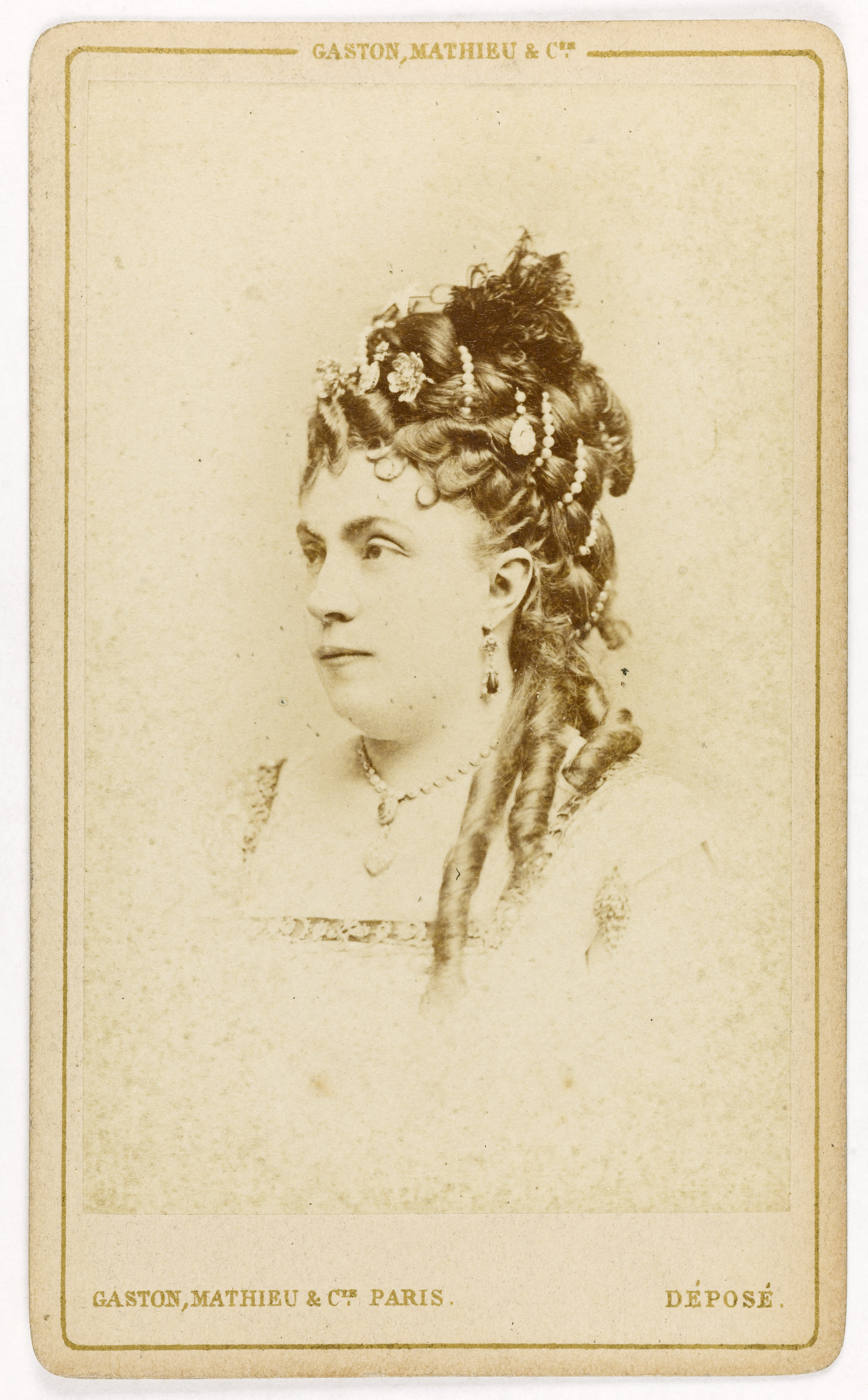 Mathieu & Cie Gaston, Portrait de Thérésa, (Emma Thérèse dite Valadon, épouse de Mr Guilloreau, 1837-1913), chanteuse comique.