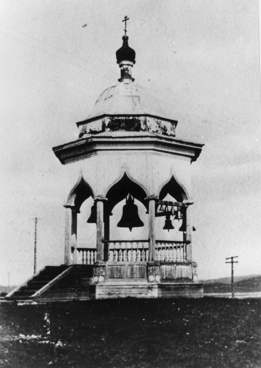 Ellisif Rannveig Wessel, Petsjenga kloster (Petsamo), Russland. Klokketårnet