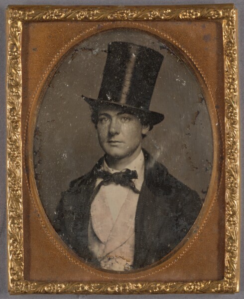 Unknown, [Portrait of a Young man wearing a top hat]