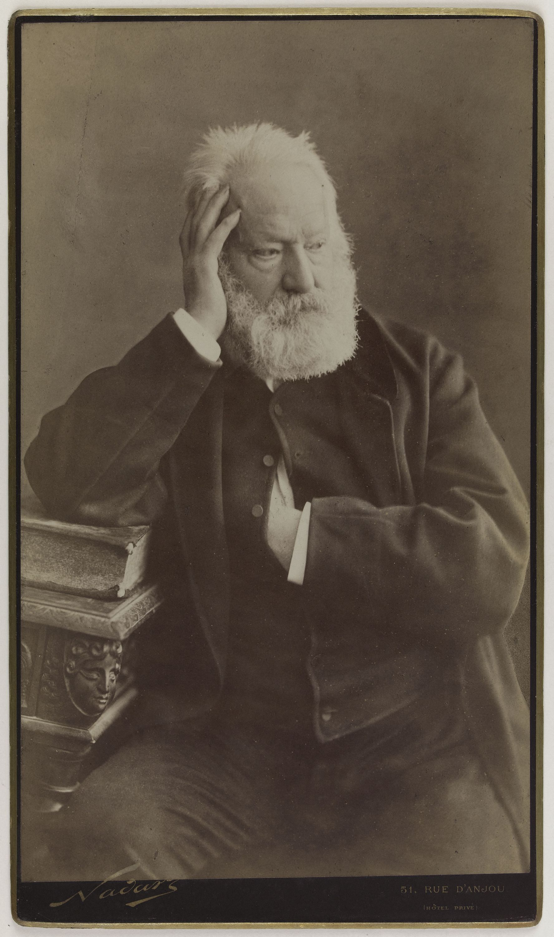 Nadar, Portrait de Victor Hugo (1802-1885), écrivain et poète.