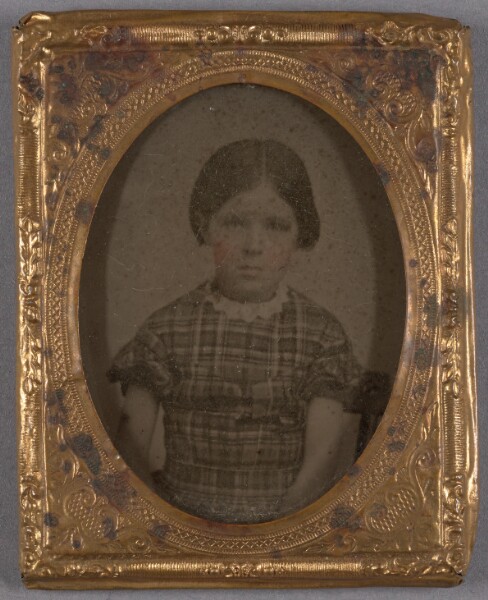 Unknown, [Portrait of a Seated Girl] / [Ella Eaton]