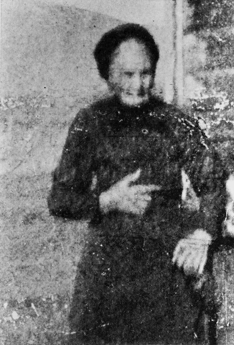 Rachel Haarseth, Kvinne, klær. Nybyggerkvinna Ingrid Indset, f. Søberg, Tynset, Over 90 år gammel.
