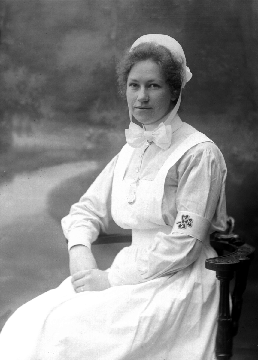 Gustav Borgen, Portrett, sykepleier, søster Ethel Nielsen.