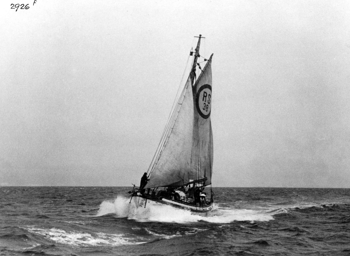 Anders Beer Wilse, Redningsskoyter