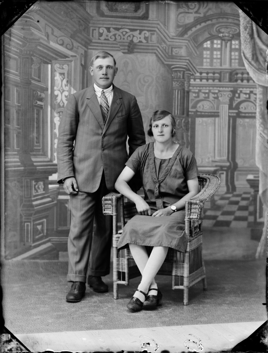 Skötsner-Edhlund, Ateljé Portrait - Elis Mattsson and Ida Forsgren, Uppland