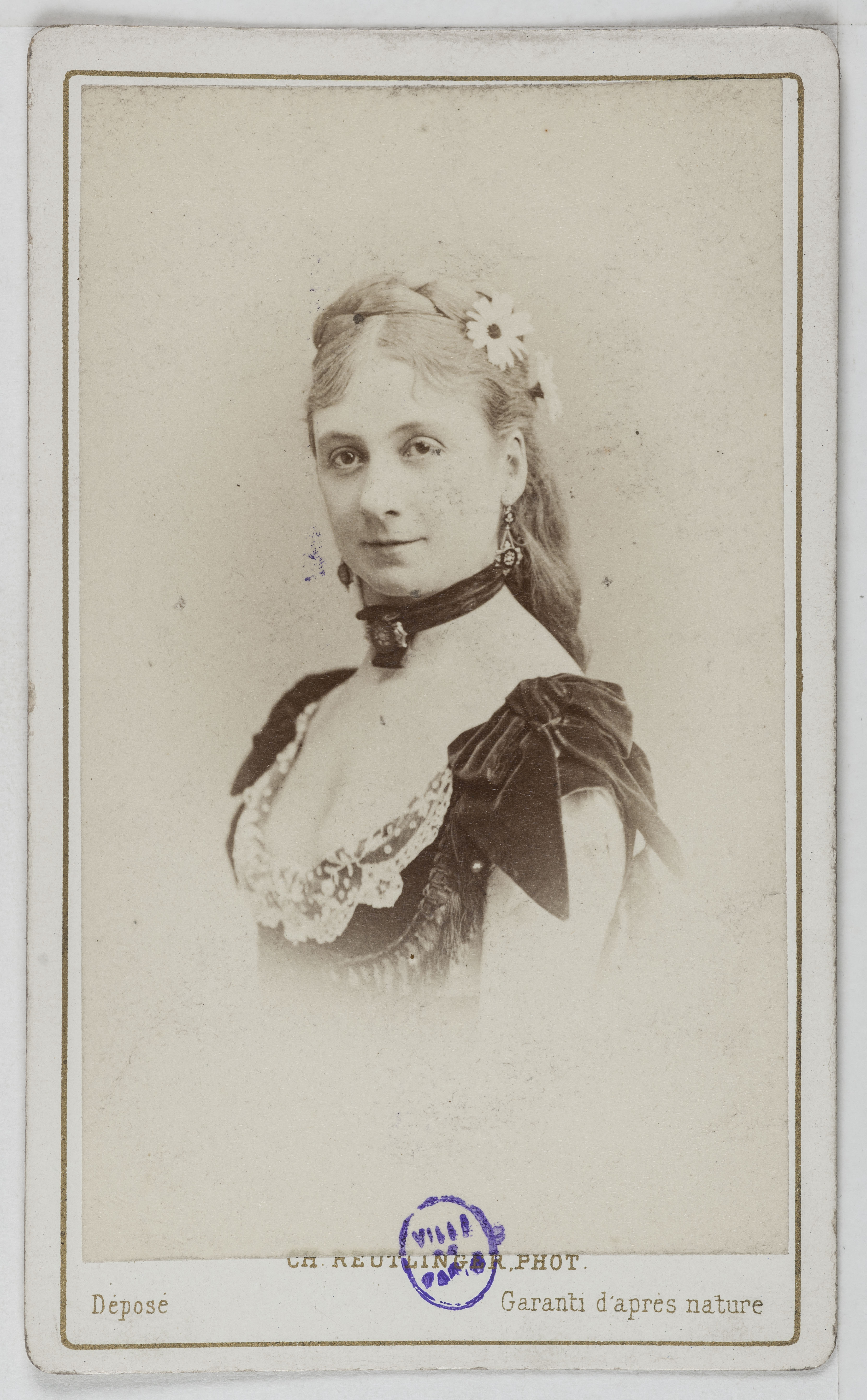Charles Reutlinger, Portrait d'Olga, actrice au Théâtre des Variétés.