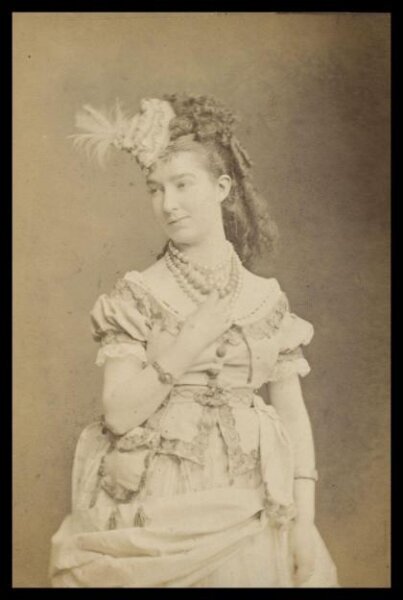 London Stereoscopic and Photographic Company, Guy Little Theatrical Photograph