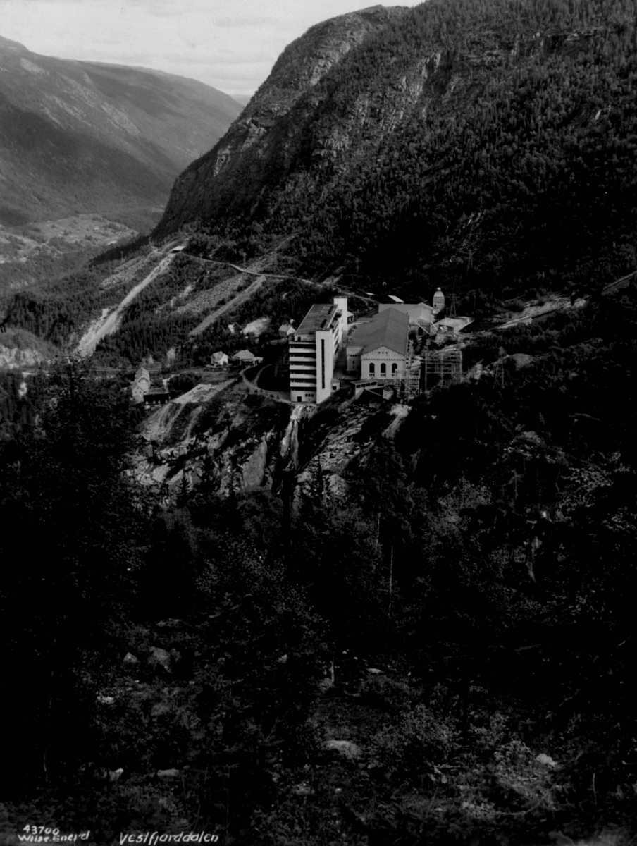 Anders Beer Wilse, Kraftstasjonen i Vemork på Rjukan i Vestfjorddalen i Tinn.