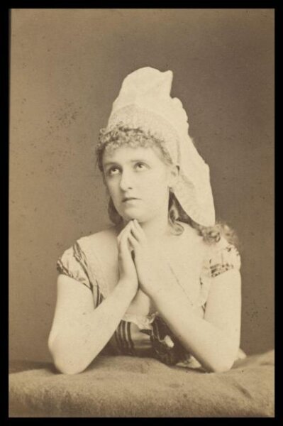 London Stereoscopic and Photographic Company, Guy Little Theatrical Photograph