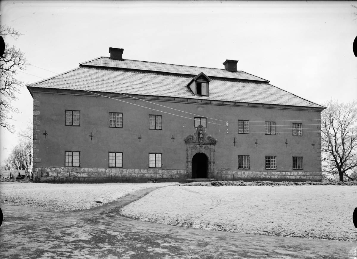 Paul Sandberg, Huvudbyggnaden på Årby gård, Rasbokils socken, Uppland december 1935