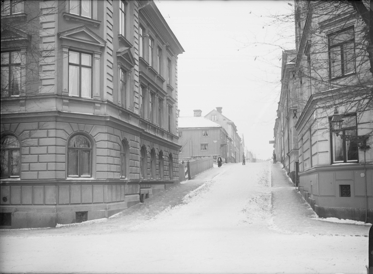 Alfred Dahlgren, Övre Slottsgatan mot sydost från Skolgatan, Fjärdingen, Uppsala 1901 - 1902