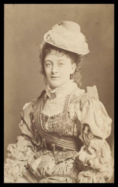 London Stereoscopic and Photographic Company, Guy Little Theatrical Photograph