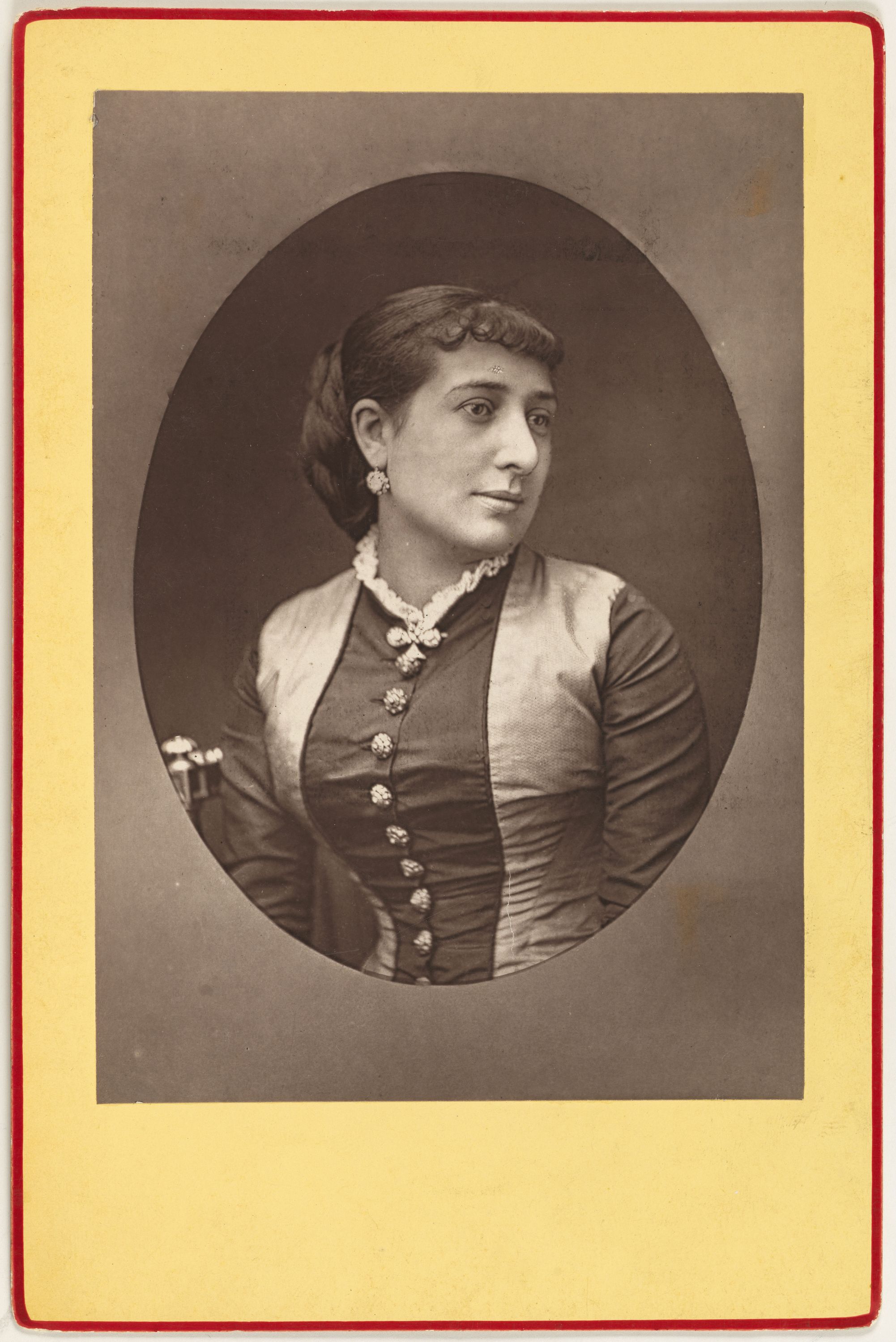 Anonyme, Portrait d'Emilie Ambre, chanteuse