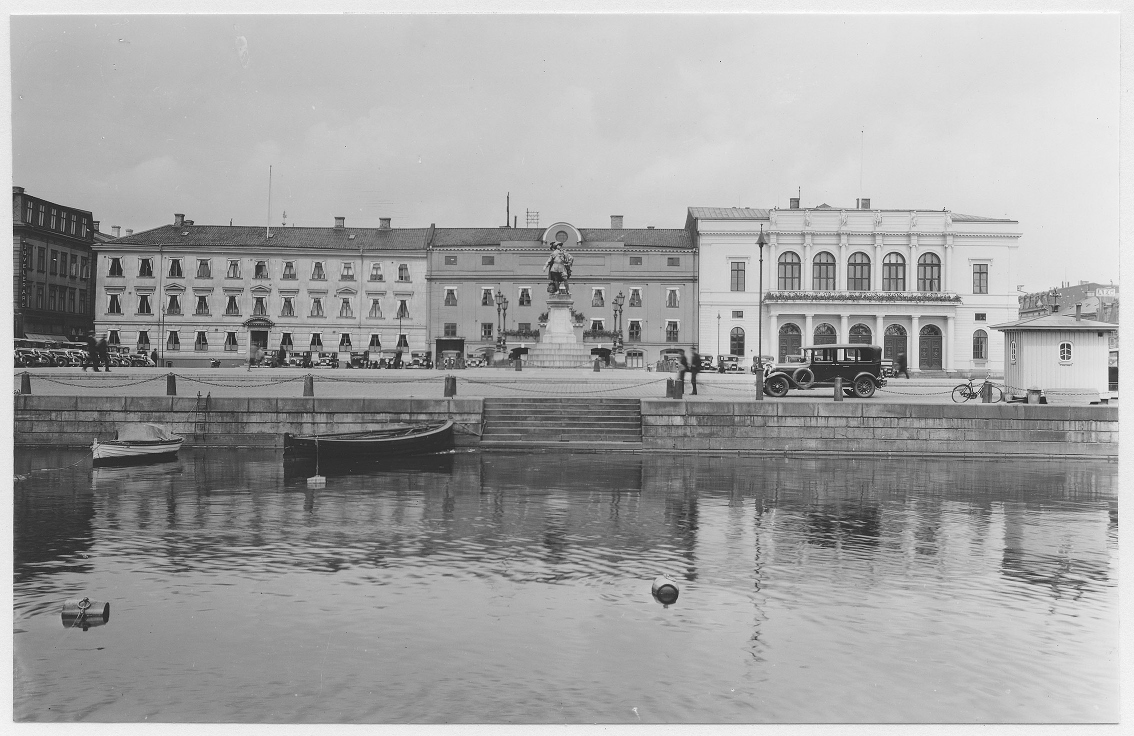 Mårten Sjöbeck, Göteborg, Gustaf Adolfs torg