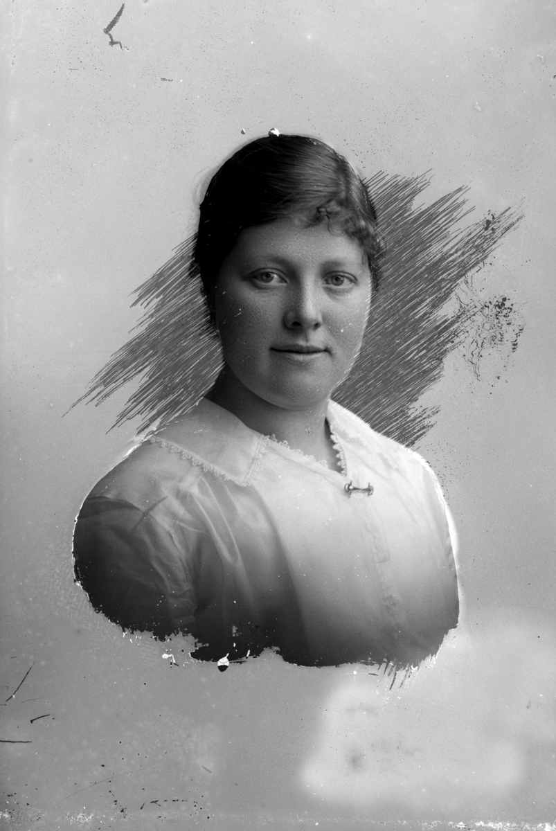 Christian Grundseth, NERLIEN LOVISE, HALVFIG. , 18990
