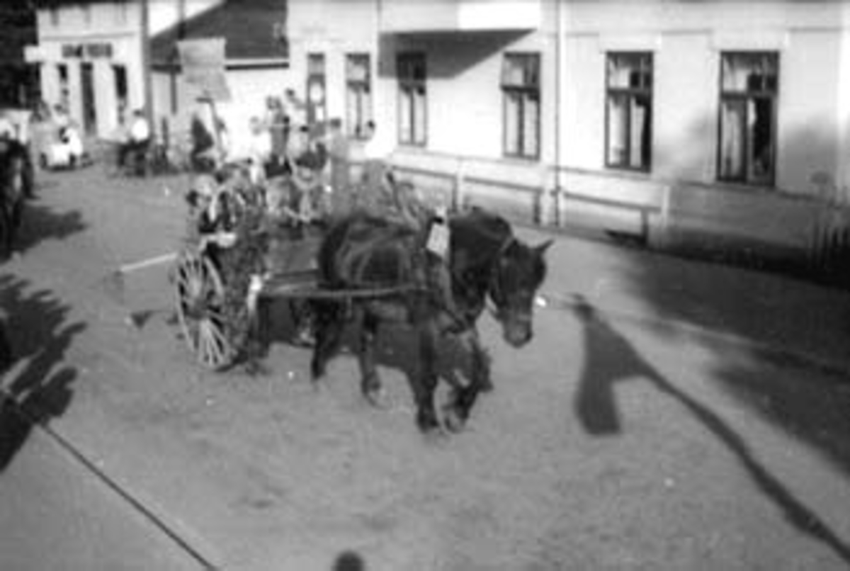 Anno Domkirkeodden, OPPTOG I STORGATA, HEST MED KJERRE, STANGEBYEN