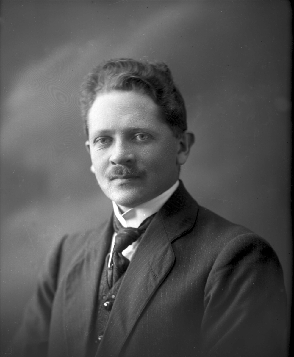 Gustav Borgen, NFB.36647